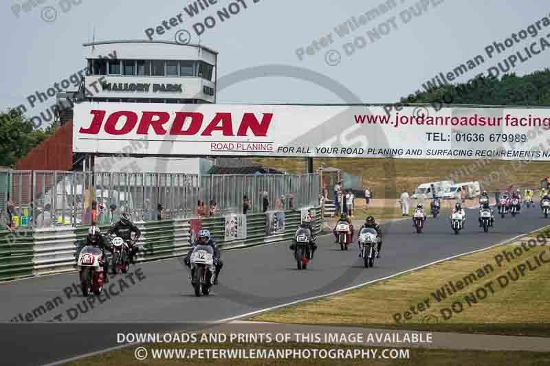 Vintage motorcycle club;eventdigitalimages;mallory park;mallory park trackday photographs;no limits trackdays;peter wileman photography;trackday digital images;trackday photos;vmcc festival 1000 bikes photographs